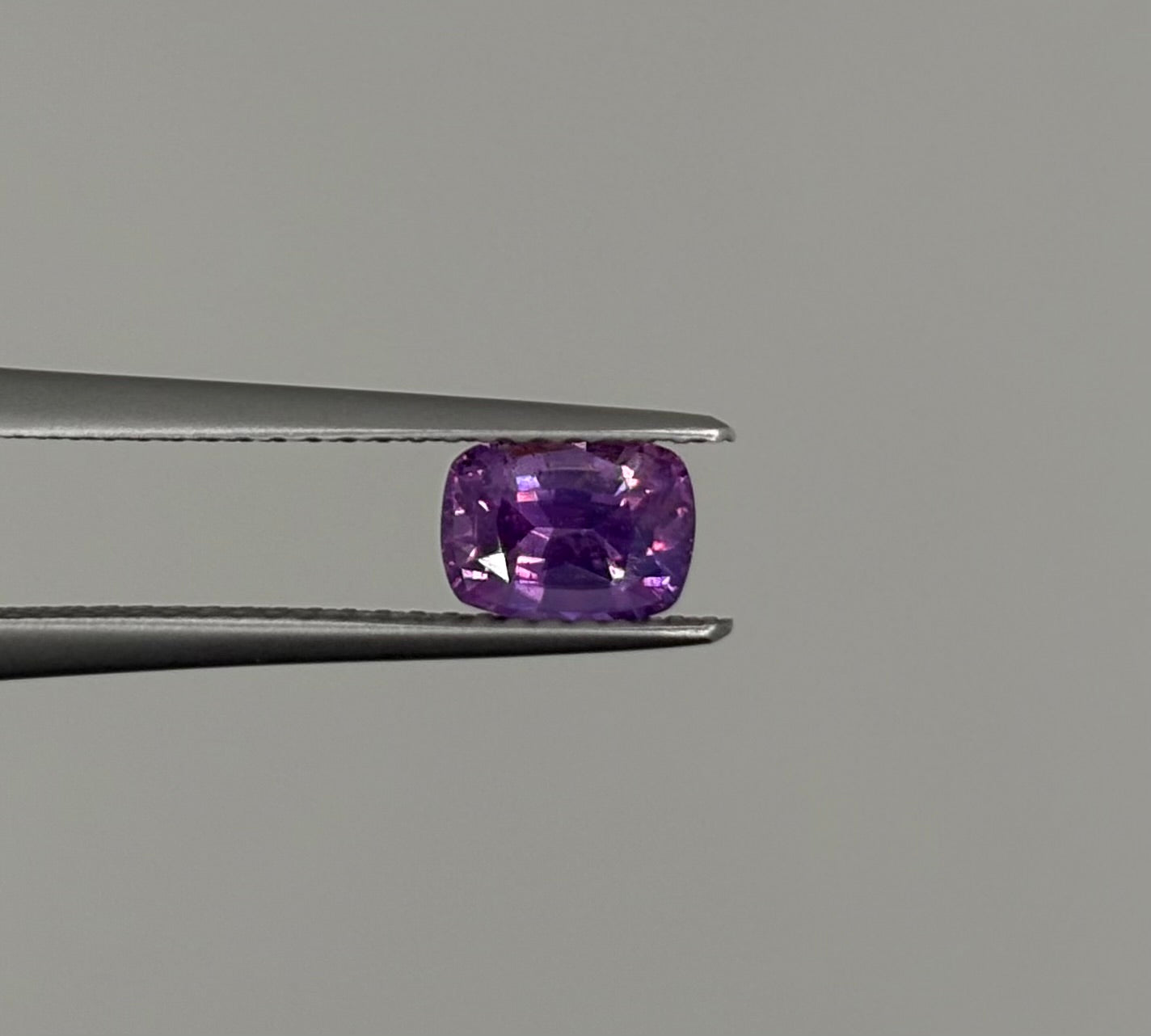 Saphir Violet non chauffé 0.96ct
