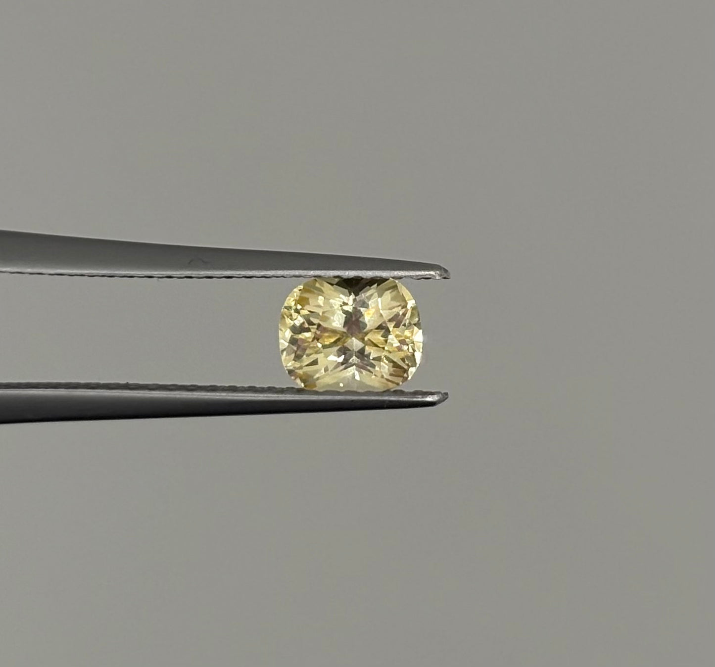 Saphir Jaune non chauffé 1.09ct