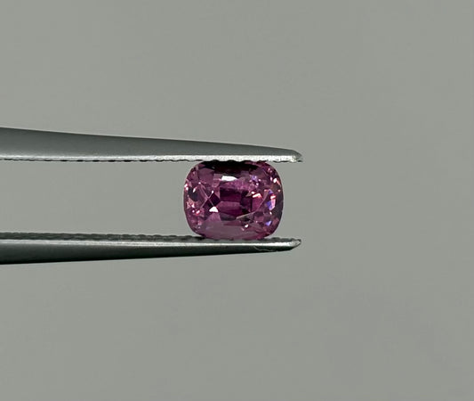 Spinelle Rose violacé 0.70ct