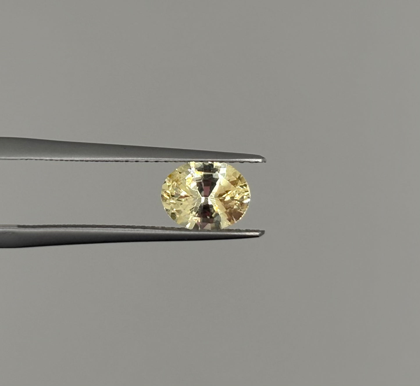 Saphir Jaune non chauffé 1.37ct