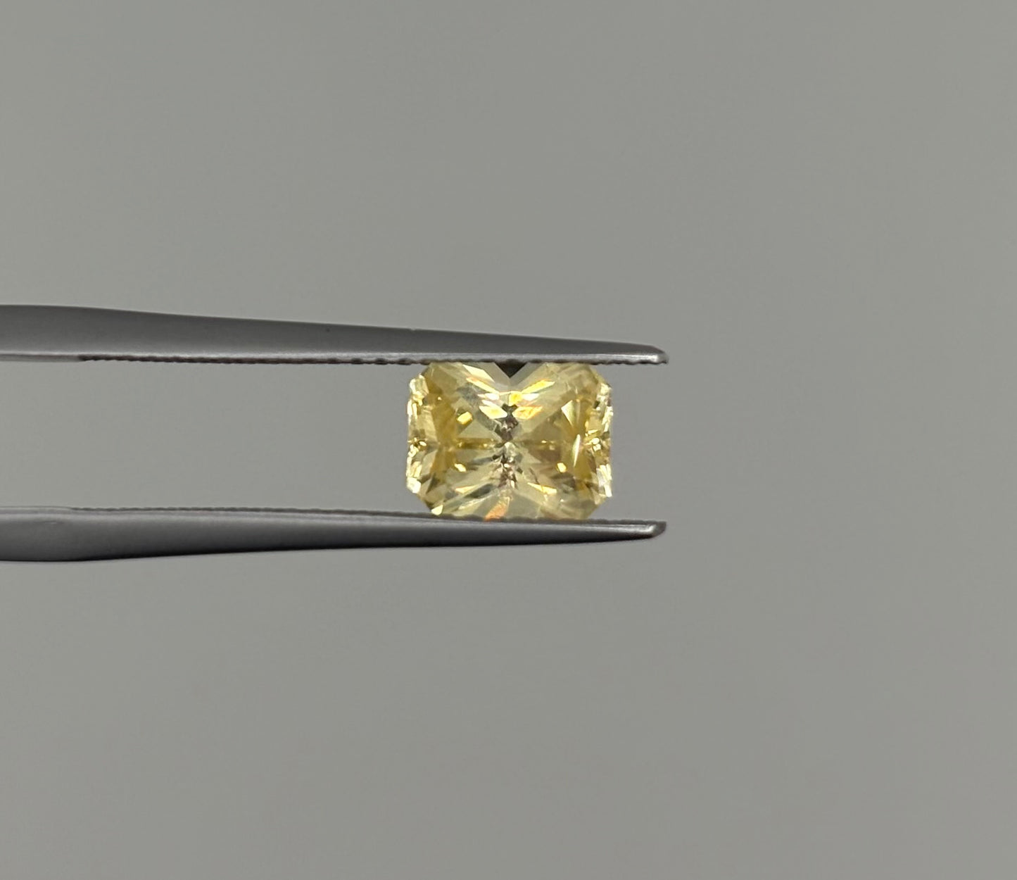Saphir Jaune non chauffé 1.68ct