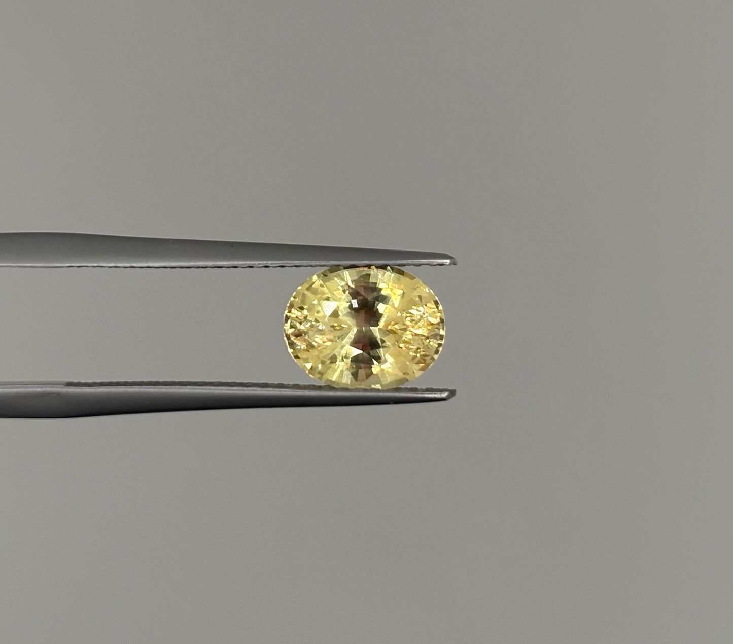 Saphir Jaune non chauffé 2.57cts