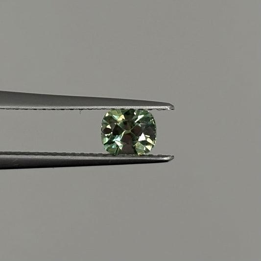 Saphir Vert non chauffé 0.76ct