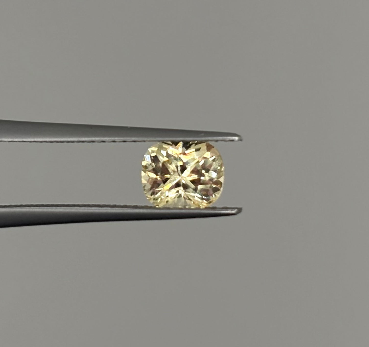 Saphir Jaune non chauffé 1.47ct