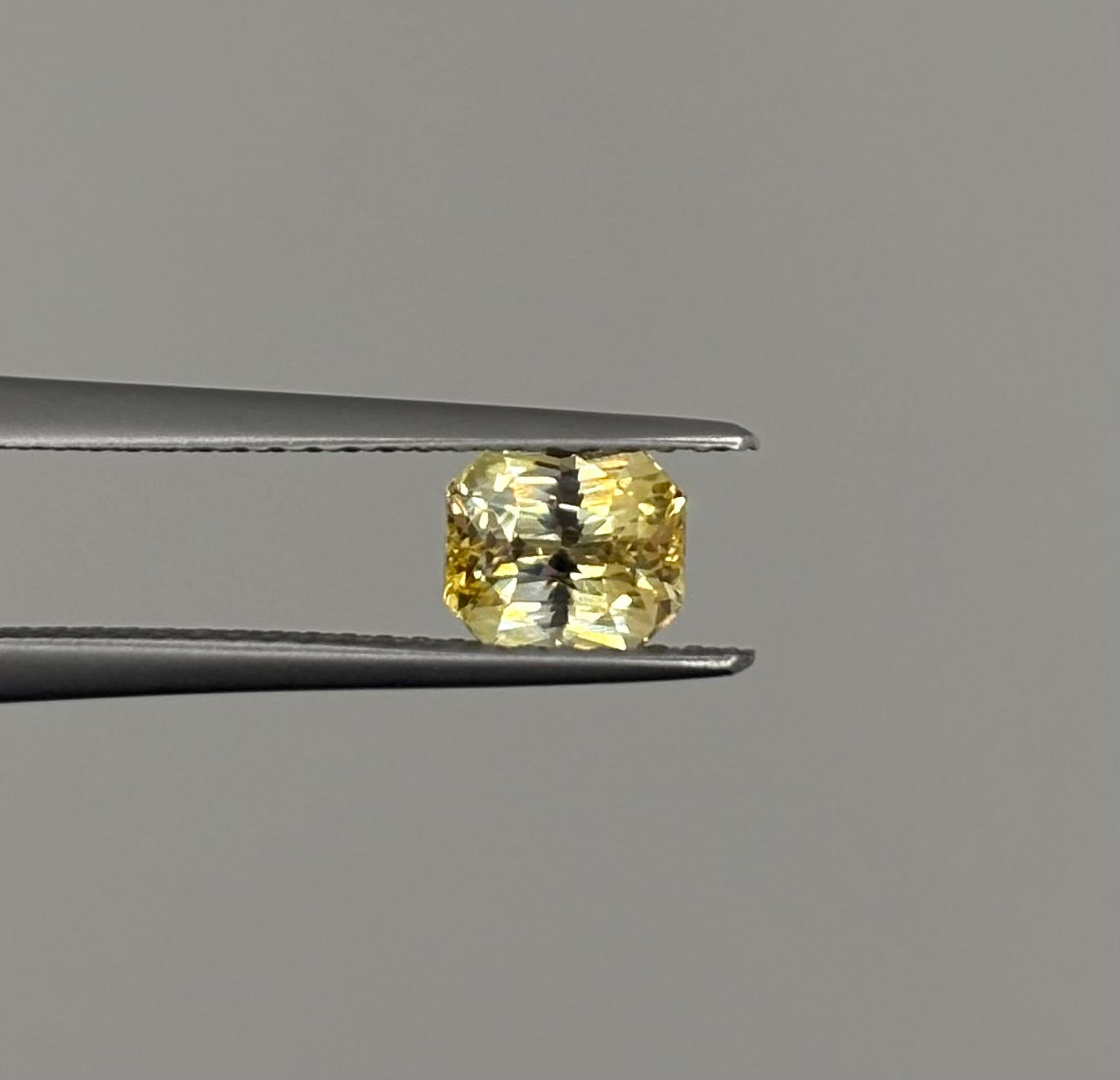 Saphir Jaune non chauffé 1.04ct