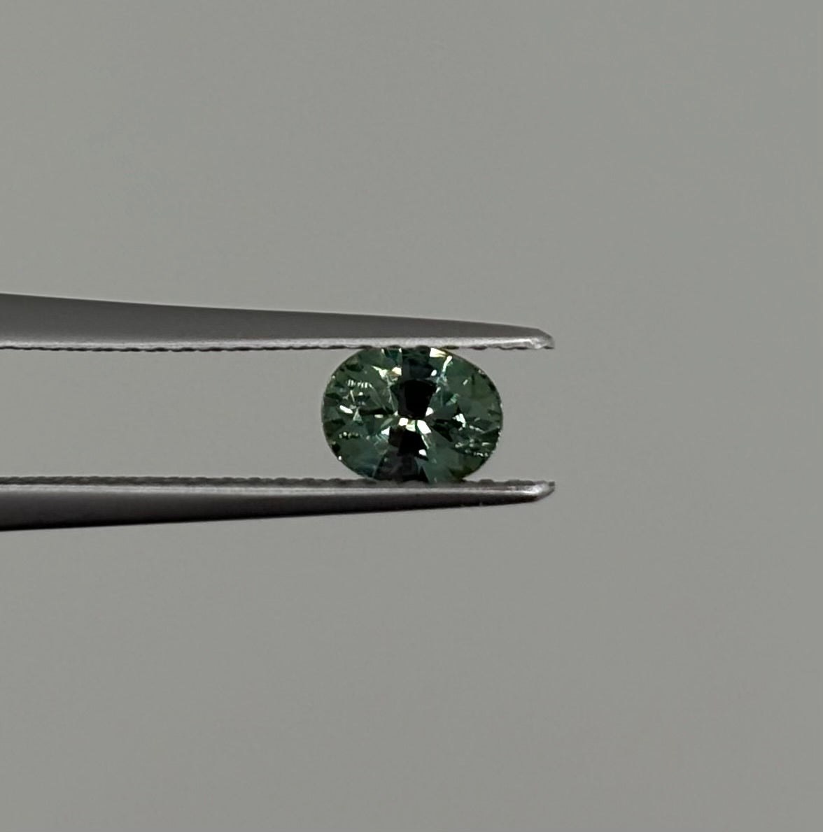 Saphir Vert non chauffé 0.74ct